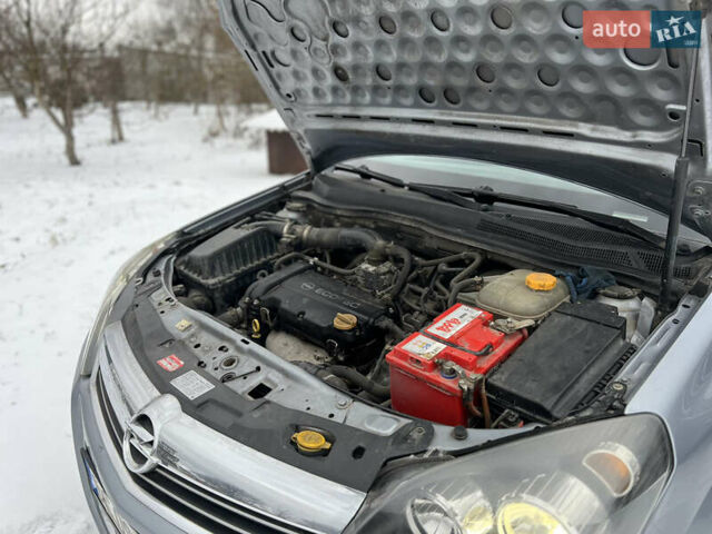 Сірий Опель Астра, об'ємом двигуна 1.4 л та пробігом 281 тис. км за 3200 $, фото 27 на Automoto.ua