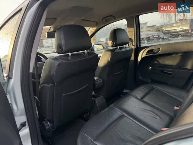 Серый Опель Астра, объемом двигателя 1.6 л и пробегом 240 тыс. км за 5500 $, фото 30 на Automoto.ua