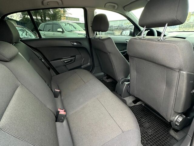 Серый Опель Астра, объемом двигателя 1.4 л и пробегом 229 тыс. км за 5500 $, фото 4 на Automoto.ua