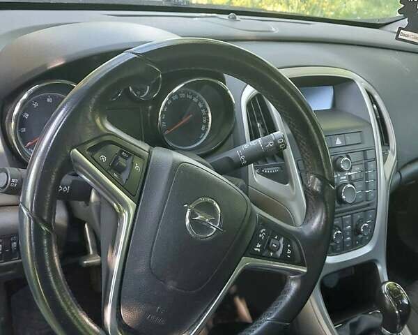 Серый Опель Астра, объемом двигателя 1.6 л и пробегом 117 тыс. км за 8000 $, фото 9 на Automoto.ua