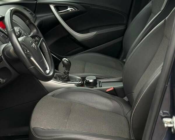 Серый Опель Астра, объемом двигателя 1.6 л и пробегом 144 тыс. км за 6500 $, фото 7 на Automoto.ua