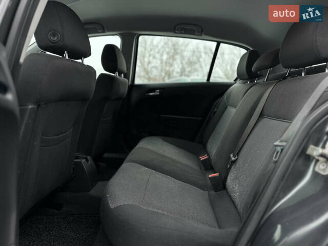 Серый Опель Астра, объемом двигателя 1.4 л и пробегом 120 тыс. км за 5700 $, фото 32 на Automoto.ua