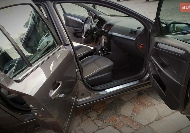 Сірий Опель Астра, об'ємом двигуна 1.6 л та пробігом 208 тис. км за 6500 $, фото 122 на Automoto.ua