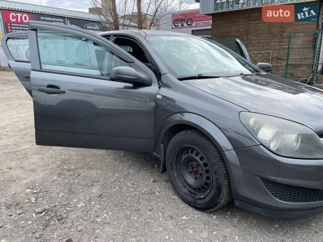 Серый Опель Астра, объемом двигателя 1.25 л и пробегом 384 тыс. км за 3900 $, фото 3 на Automoto.ua