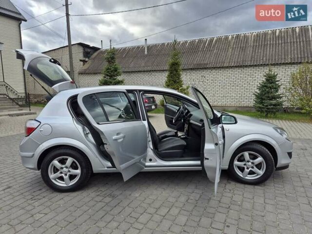 Опель Астра 2009 в Ковель на Automoto.ua Серый Опель Астра, объемом двигателя 1.6 л и пробегом 220 тыс. км за 5750 $, фото 31 на Automoto.ua
