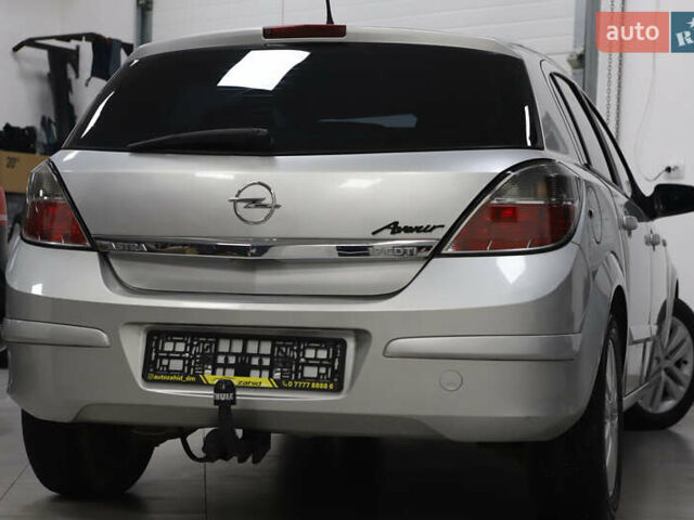 Серый Опель Астра, объемом двигателя 1.7 л и пробегом 144 тыс. км за 5900 $, фото 46 на Automoto.ua