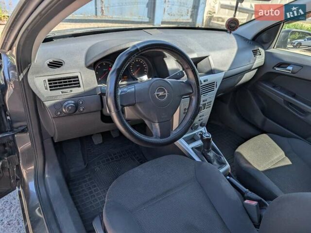 Опель Астра 2009 в Киеве на Automoto.ua Серый Опель Астра, объемом двигателя 1.25 л и пробегом 380 тыс. км за 4700 $, фото 18 на Automoto.ua