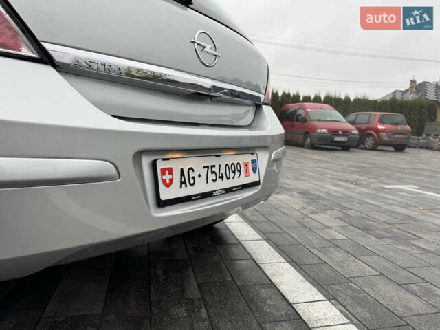 Серый Опель Астра, объемом двигателя 1.6 л и пробегом 51 тыс. км за 6900 $, фото 34 на Automoto.ua
