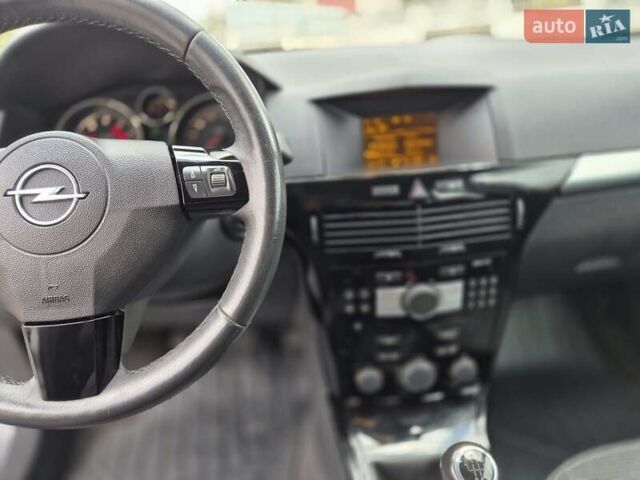 Опель Астра 2009 в Ковель на Automoto.ua Серый Опель Астра, объемом двигателя 1.6 л и пробегом 220 тыс. км за 5750 $, фото 54 на Automoto.ua