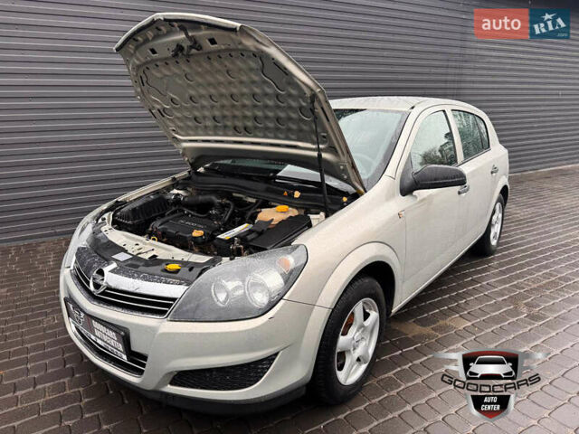 Опель Астра 2009 в Каменское - Днепродзержинск на Automoto.ua Серый Опель Астра, объемом двигателя 1.4 л и пробегом 191 тыс. км за 5900 $, фото 8 на Automoto.ua