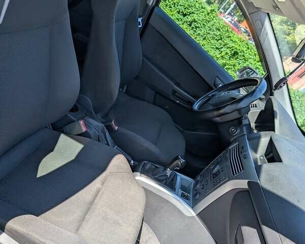 Опель Астра 2009 в Киеве на Automoto.ua Серый Опель Астра, объемом двигателя 1.25 л и пробегом 380 тыс. км за 4700 $, фото 17 на Automoto.ua