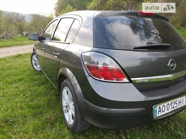 Опель Астра 2010 в Ужгороде на Automoto.ua Серый Опель Астра, объемом двигателя 1.4 л и пробегом 172 тыс. км за 5300 $, фото 10 на Automoto.ua