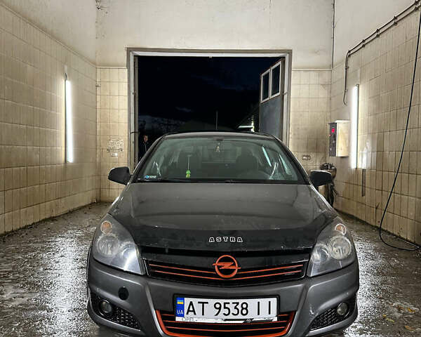 Опель Астра 2010 в Коломые на Automoto.ua Серый Опель Астра, объемом двигателя 1.25 л и пробегом 302 тыс. км за 4800 $, фото 9 на Automoto.ua