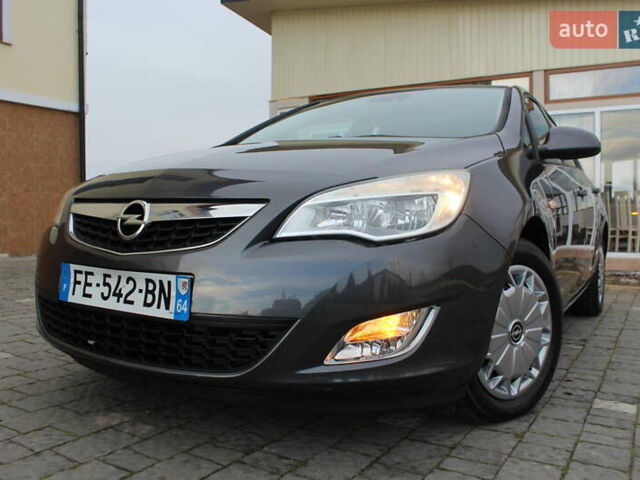 Серый Опель Астра, объемом двигателя 1.6 л и пробегом 193 тыс. км за 5890 $, фото 11 на Automoto.ua