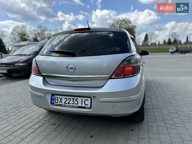 Серый Опель Астра, объемом двигателя 1.4 л и пробегом 178 тыс. км за 5500 $, фото 11 на Automoto.ua