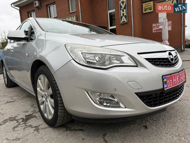 Сірий Опель Астра, об'ємом двигуна 1.6 л та пробігом 157 тис. км за 8000 $, фото 12 на Automoto.ua