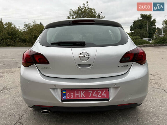 Сірий Опель Астра, об'ємом двигуна 1.6 л та пробігом 157 тис. км за 8000 $, фото 7 на Automoto.ua