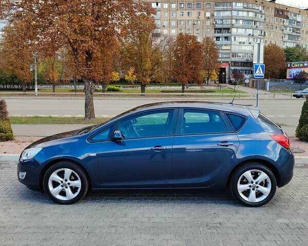 Опель Астра 2010 в Кривом Роге на Automoto.ua Серый Опель Астра, объемом двигателя 1.6 л и пробегом 201 тыс. км за 7800 $, фото 8 на Automoto.ua