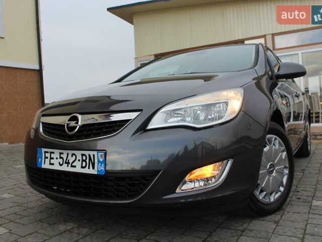 Серый Опель Астра, объемом двигателя 1.6 л и пробегом 193 тыс. км за 5890 $, фото 10 на Automoto.ua