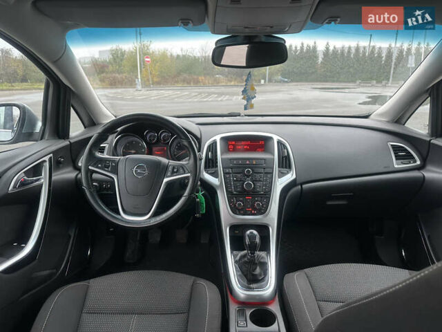 Опель Астра 2010 в Житомире на Automoto.ua Серый Опель Астра, объемом двигателя 1.7 л и пробегом 250 тыс. км за 7350 $, фото 13 на Automoto.ua