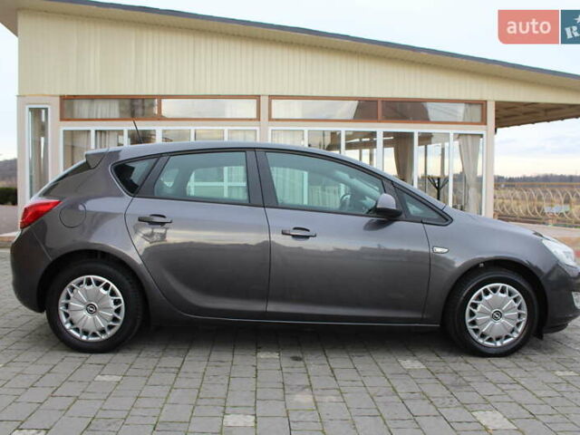 Серый Опель Астра, объемом двигателя 1.6 л и пробегом 193 тыс. км за 5890 $, фото 44 на Automoto.ua