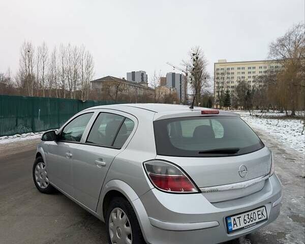 Сірий Опель Астра, об'ємом двигуна 1.4 л та пробігом 274 тис. км за 4500 $, фото 5 на Automoto.ua