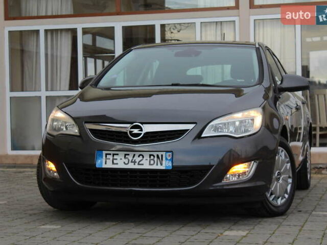 Серый Опель Астра, объемом двигателя 1.6 л и пробегом 193 тыс. км за 5890 $, фото 8 на Automoto.ua
