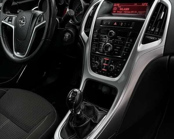 Опель Астра 2010 в Черкассах на Automoto.ua Серый Опель Астра, объемом двигателя 1.6 л и пробегом 190 тыс. км за 6999 $, фото 9 на Automoto.ua