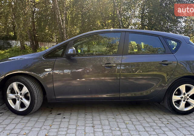 Серый Опель Астра, объемом двигателя 1.6 л и пробегом 124 тыс. км за 8900 $, фото 5 на Automoto.ua