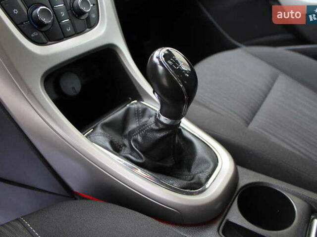 Серый Опель Астра, объемом двигателя 1.6 л и пробегом 193 тыс. км за 5890 $, фото 60 на Automoto.ua