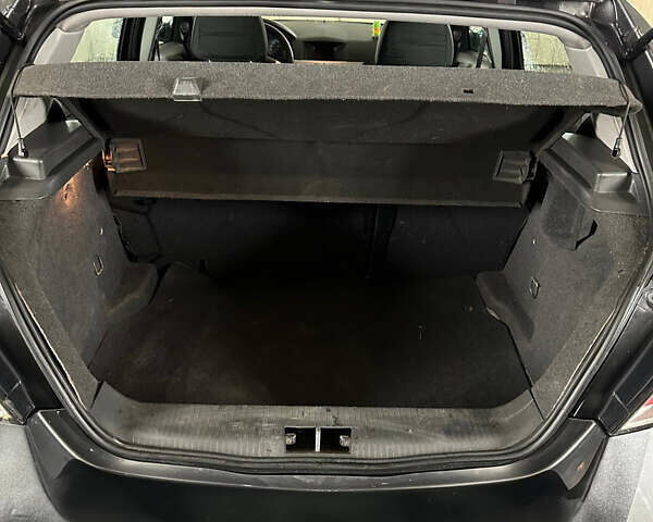 Опель Астра 2010 в Коломые на Automoto.ua Серый Опель Астра, объемом двигателя 1.25 л и пробегом 302 тыс. км за 4800 $, фото 2 на Automoto.ua