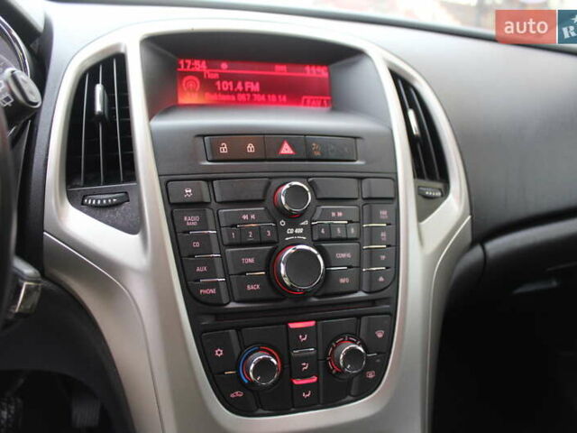 Серый Опель Астра, объемом двигателя 1.6 л и пробегом 193 тыс. км за 5890 $, фото 68 на Automoto.ua