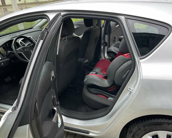 Сірий Опель Астра, об'ємом двигуна 1.6 л та пробігом 161 тис. км за 8199 $, фото 14 на Automoto.ua