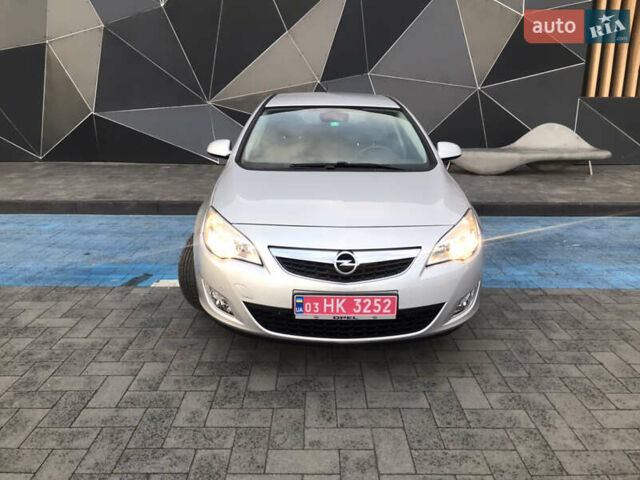 Сірий Опель Астра, об'ємом двигуна 1.6 л та пробігом 122 тис. км за 7850 $, фото 2 на Automoto.ua