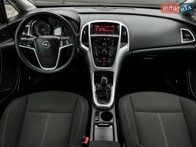 Опель Астра 2010 в Черкассах на Automoto.ua Серый Опель Астра, объемом двигателя 1.6 л и пробегом 190 тыс. км за 6999 $, фото 7 на Automoto.ua