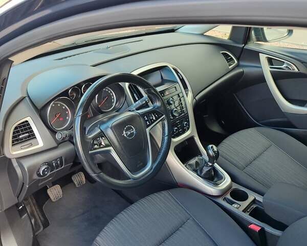 Опель Астра 2010 в Кривом Роге на Automoto.ua Серый Опель Астра, объемом двигателя 1.6 л и пробегом 201 тыс. км за 7800 $, фото 11 на Automoto.ua