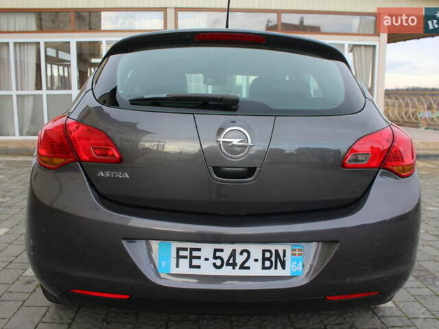 Серый Опель Астра, объемом двигателя 1.6 л и пробегом 193 тыс. км за 5890 $, фото 34 на Automoto.ua