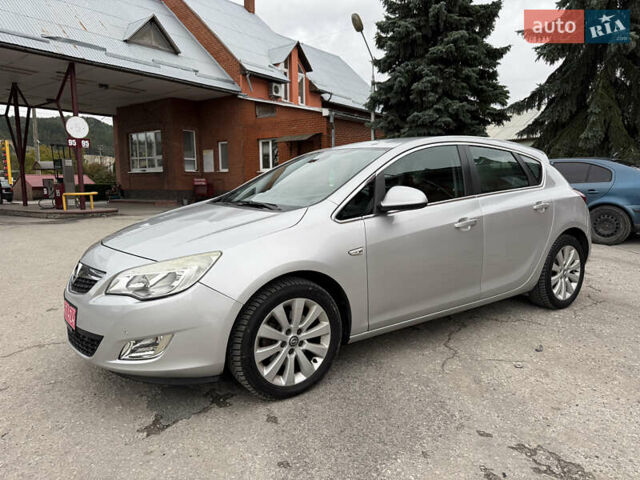 Сірий Опель Астра, об'ємом двигуна 1.6 л та пробігом 157 тис. км за 8000 $, фото 3 на Automoto.ua