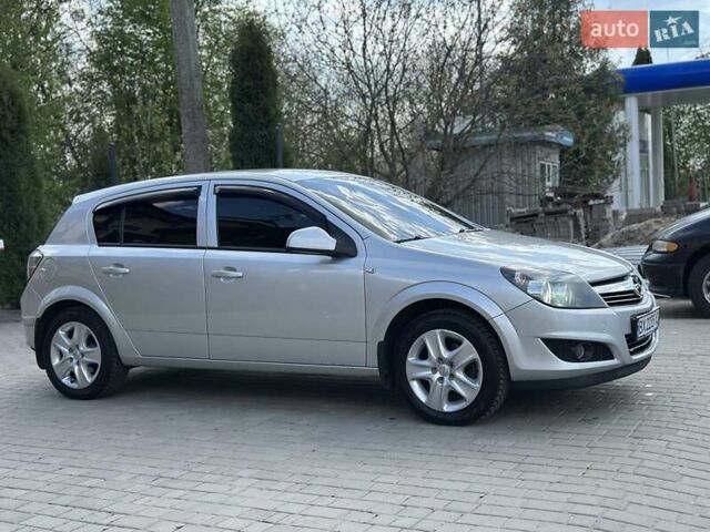 Серый Опель Астра, объемом двигателя 1.4 л и пробегом 178 тыс. км за 5500 $, фото 7 на Automoto.ua