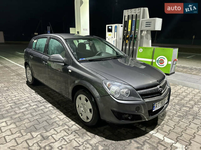 Серый Опель Астра, объемом двигателя 1.25 л и пробегом 303 тыс. км за 3500 $, фото 4 на Automoto.ua