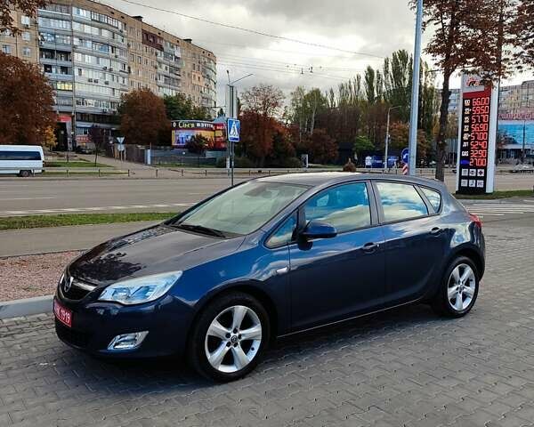 Опель Астра 2010 в Кривом Роге на Automoto.ua Серый Опель Астра, объемом двигателя 1.6 л и пробегом 201 тыс. км за 7800 $, фото 5 на Automoto.ua