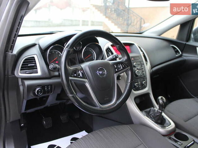Серый Опель Астра, объемом двигателя 1.6 л и пробегом 193 тыс. км за 5890 $, фото 54 на Automoto.ua