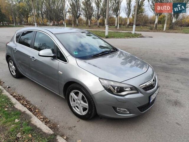 Серый Опель Астра, объемом двигателя 1.4 л и пробегом 170 тыс. км за 7500 $, фото 1 на Automoto.ua