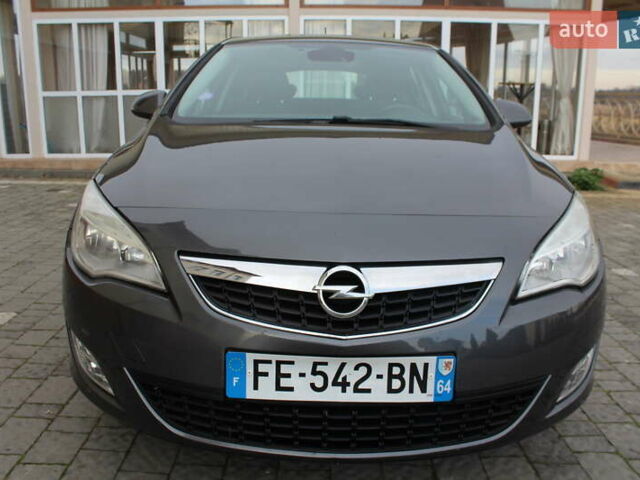 Серый Опель Астра, объемом двигателя 1.6 л и пробегом 193 тыс. км за 5890 $, фото 14 на Automoto.ua