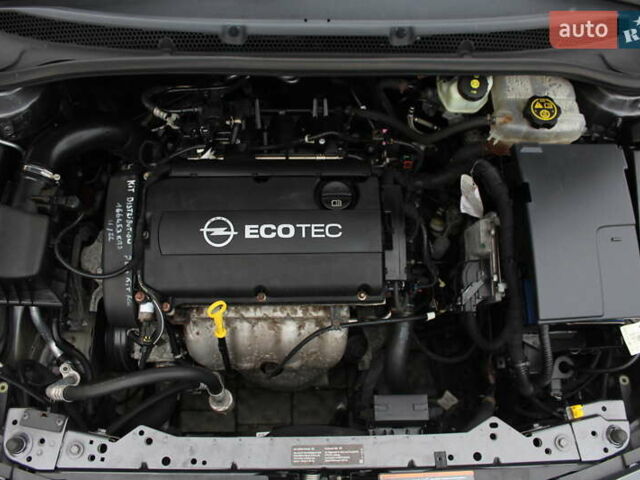 Серый Опель Астра, объемом двигателя 1.6 л и пробегом 193 тыс. км за 5890 $, фото 99 на Automoto.ua