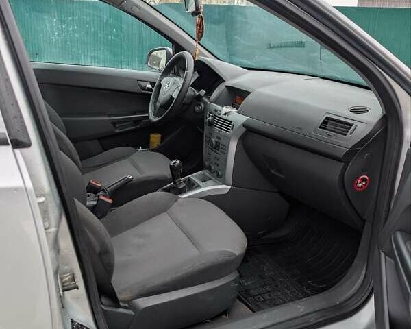 Сірий Опель Астра, об'ємом двигуна 1.4 л та пробігом 274 тис. км за 4500 $, фото 12 на Automoto.ua