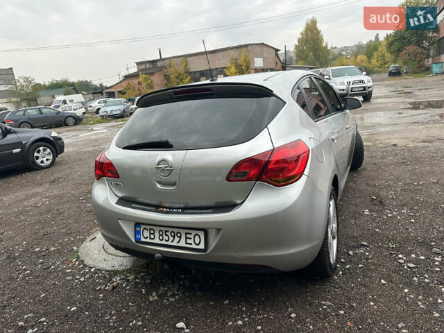 Серый Опель Астра, объемом двигателя 1.6 л и пробегом 245 тыс. км за 6600 $, фото 9 на Automoto.ua