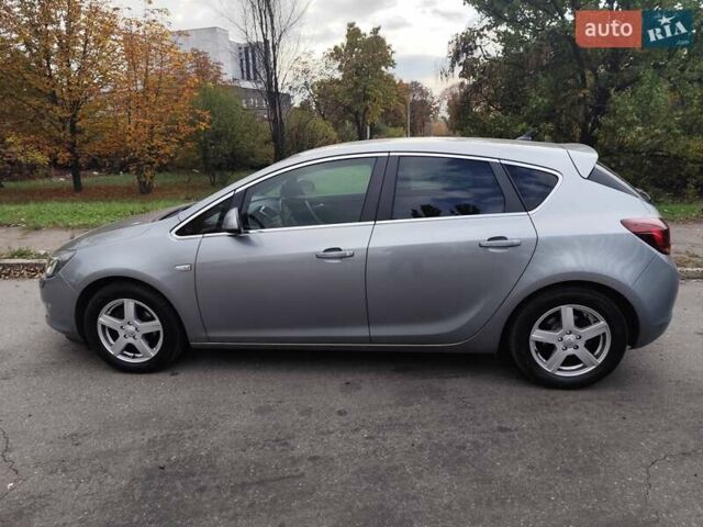 Серый Опель Астра, объемом двигателя 1.4 л и пробегом 170 тыс. км за 7500 $, фото 5 на Automoto.ua