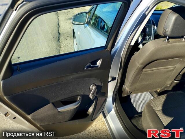 Сірий Опель Астра, об'ємом двигуна 1.4 л та пробігом 246 тис. км за 5950 $, фото 10 на Automoto.ua