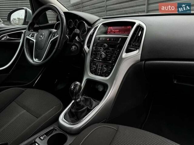 Опель Астра 2010 в Черкассах на Automoto.ua Серый Опель Астра, объемом двигателя 1.6 л и пробегом 190 тыс. км за 6999 $, фото 5 на Automoto.ua